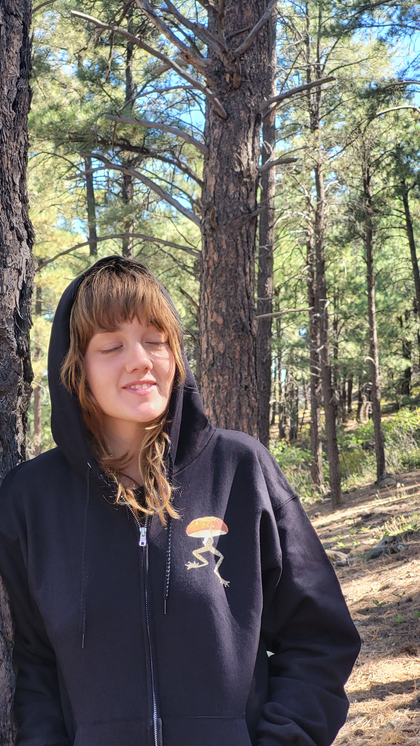 🍄 Mycelial Jump 🐸 - Hoodie